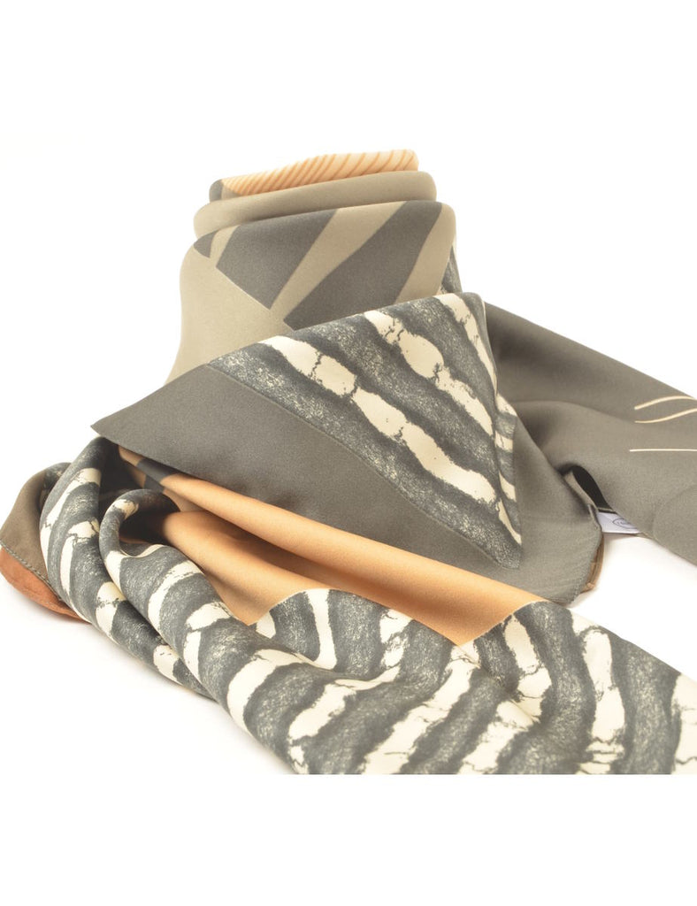 Geometric Pattern Scarf - M
