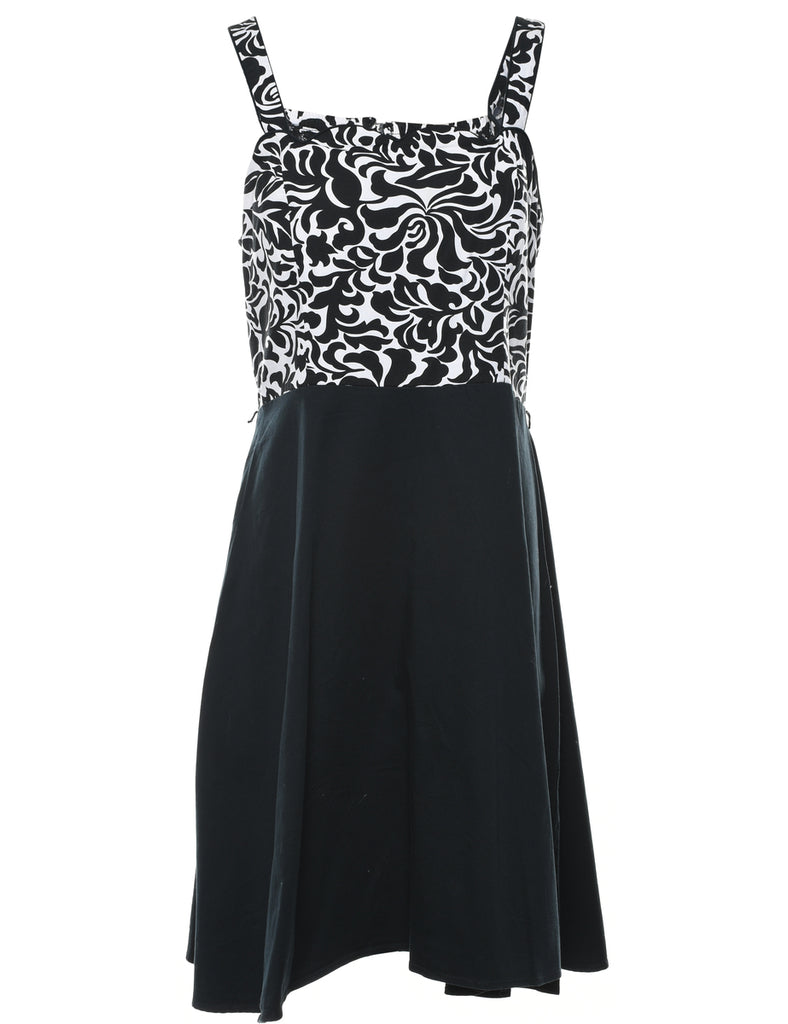 Black Dress - M