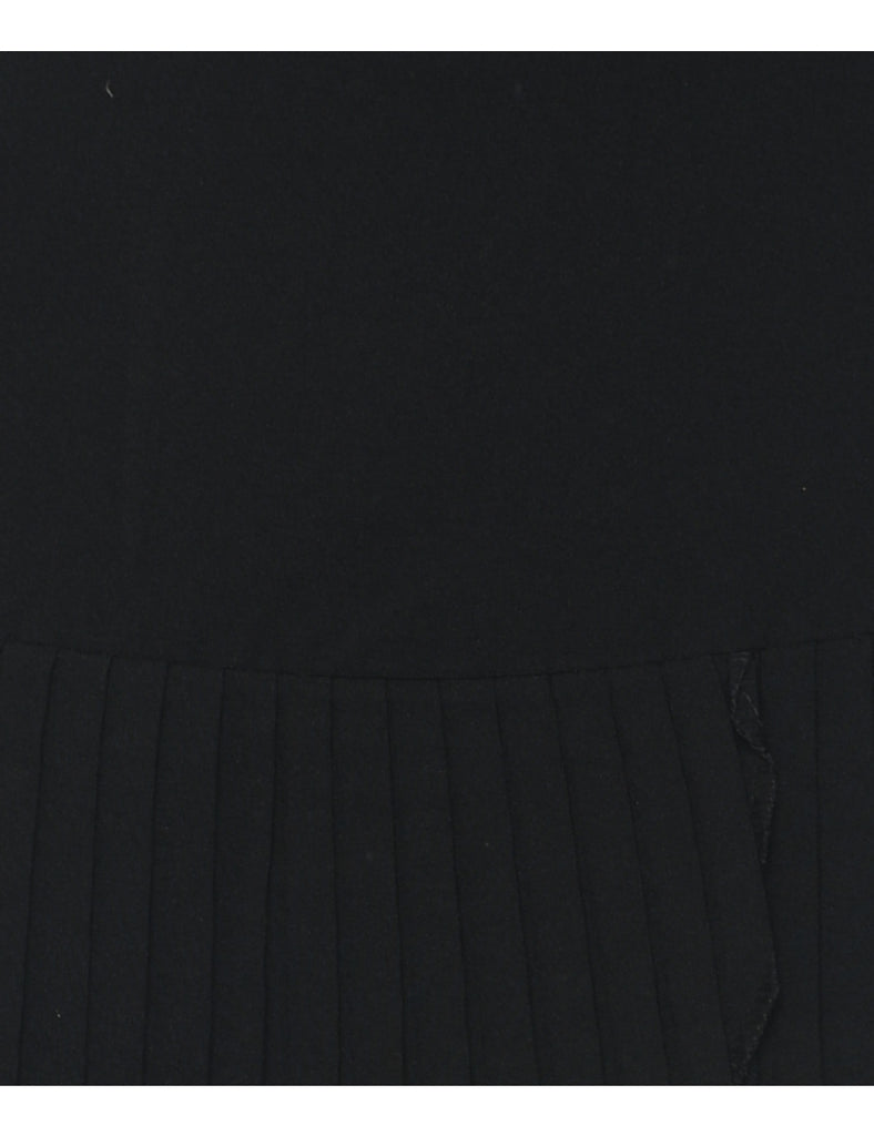 Black Pleated Skirt - L