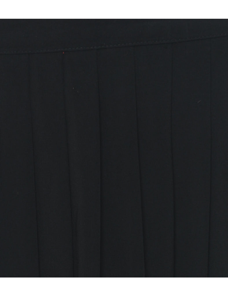 Black Pleated Skirt - M