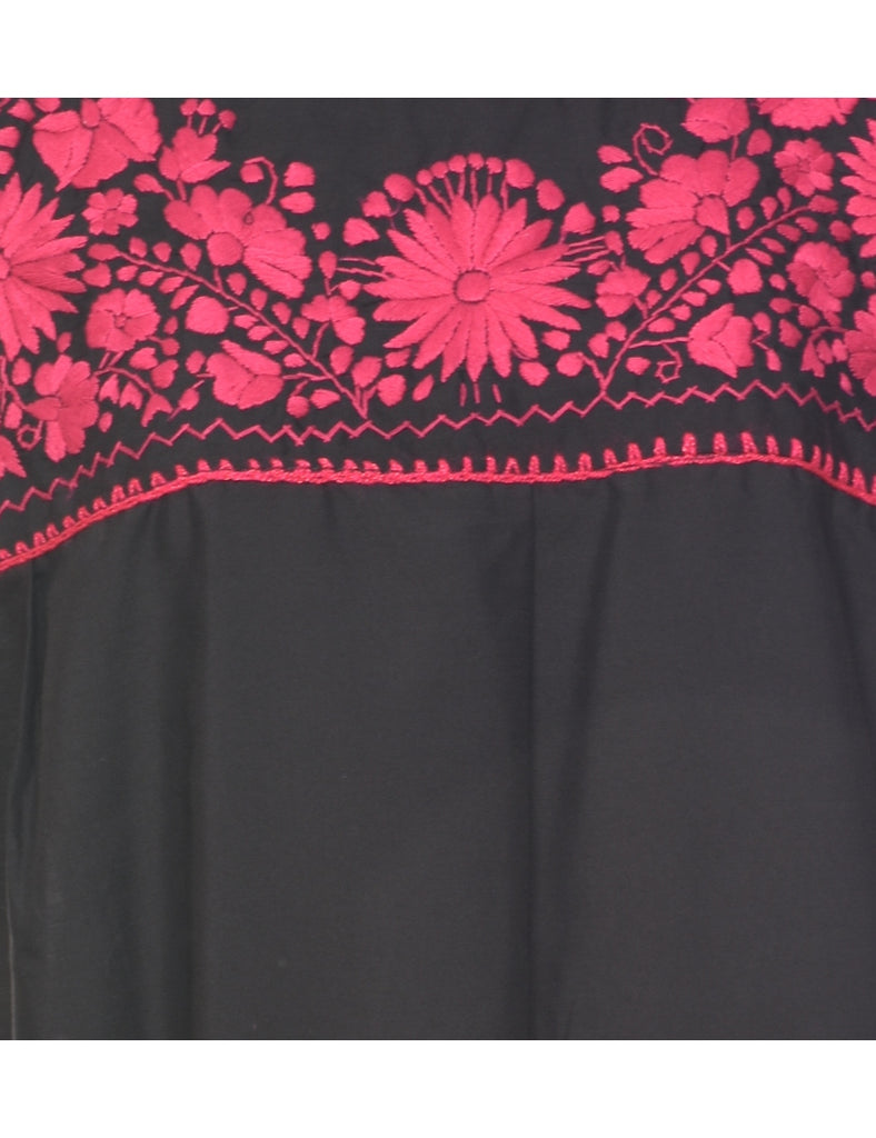 Embroidered Black Top - L