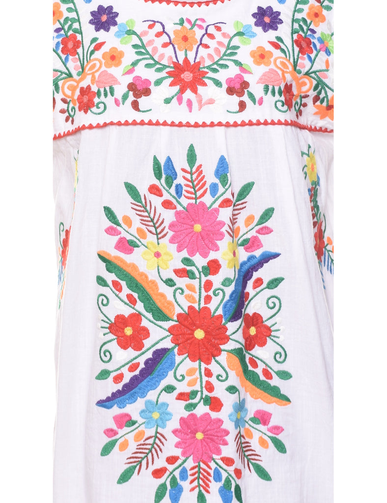 Embroidered White Top - L