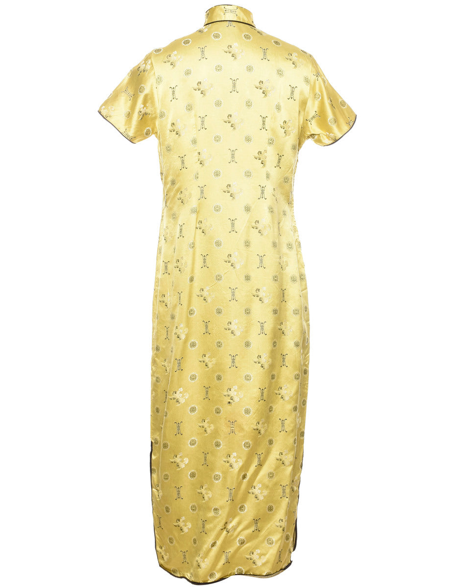 Women's Gold Patterned Metallic Cheongsam Collar Dress Yellow, M | Beyond Retro Women's Gold Patterned Metallic Cheongsam Collar Dress Yellow, M | Beyond Retro
