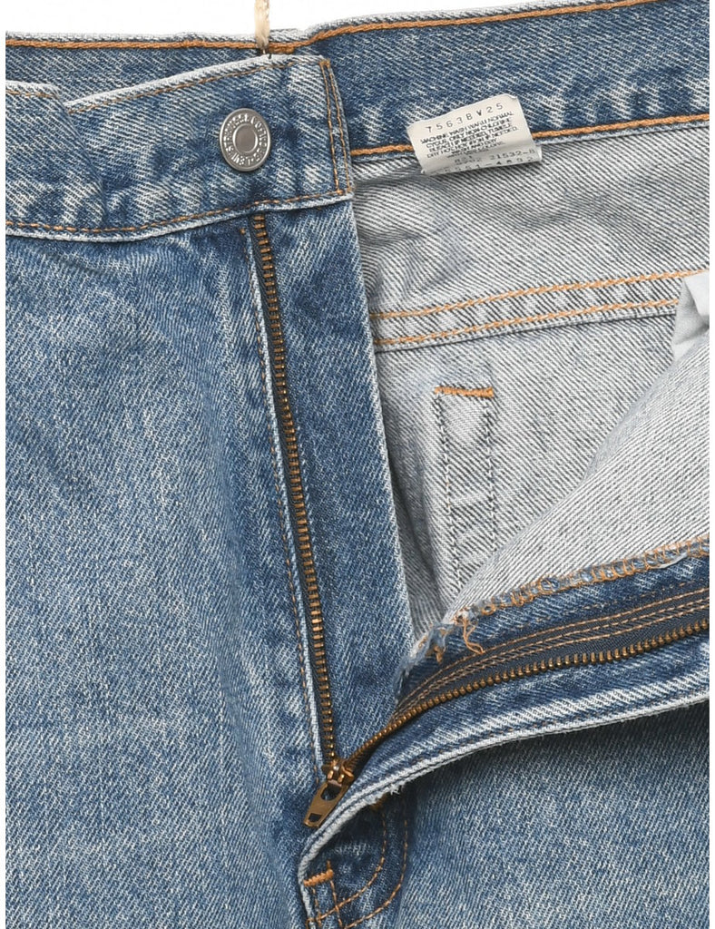 Medium Wash Levi's 550's Fit Jeans - W33 L31