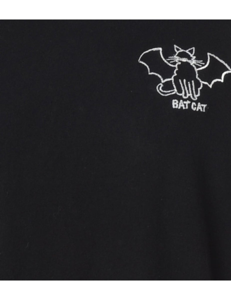 Label Bat Cat Embroidered T-shirt - t-shirt - Beyond Retro