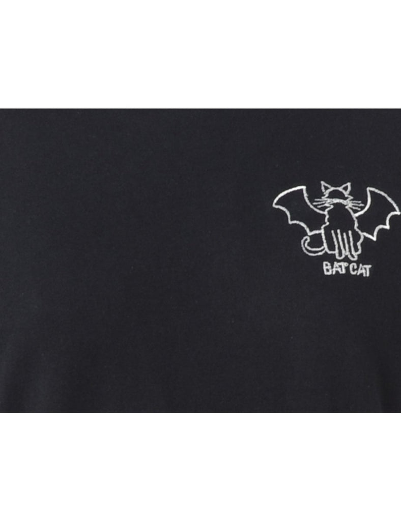Label Bat Cat Embroidered T-shirt - t-shirt - Beyond Retro