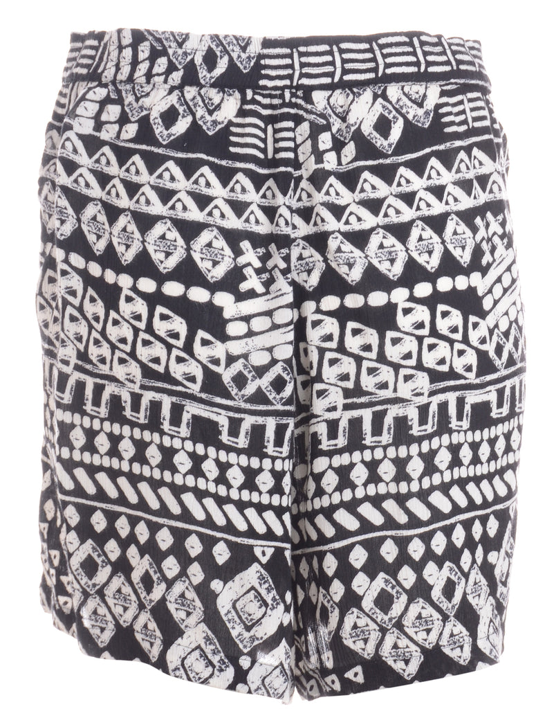 Beyond Retro Label Label Geometric Summer Shorts
