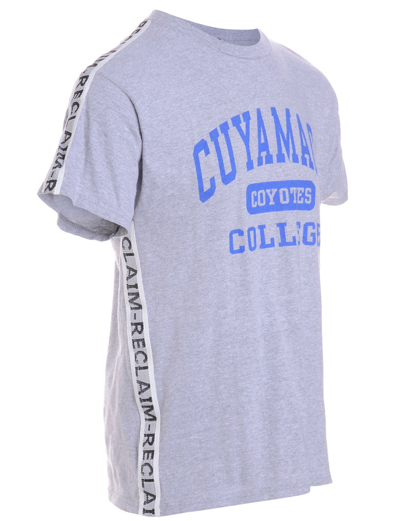 Beyond Retro Label Label Kourt Side Tape T-Shirt