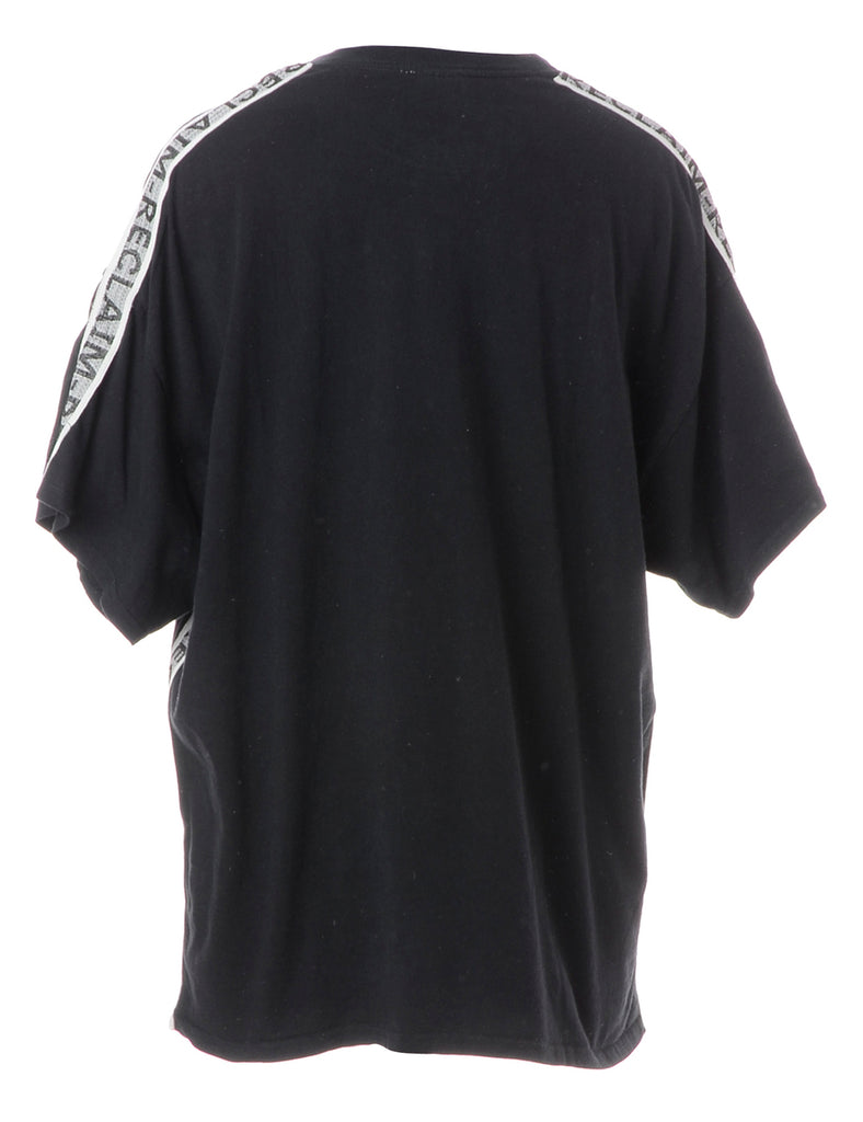 Beyond Retro Label Label Kourt Side Tape T-Shirt
