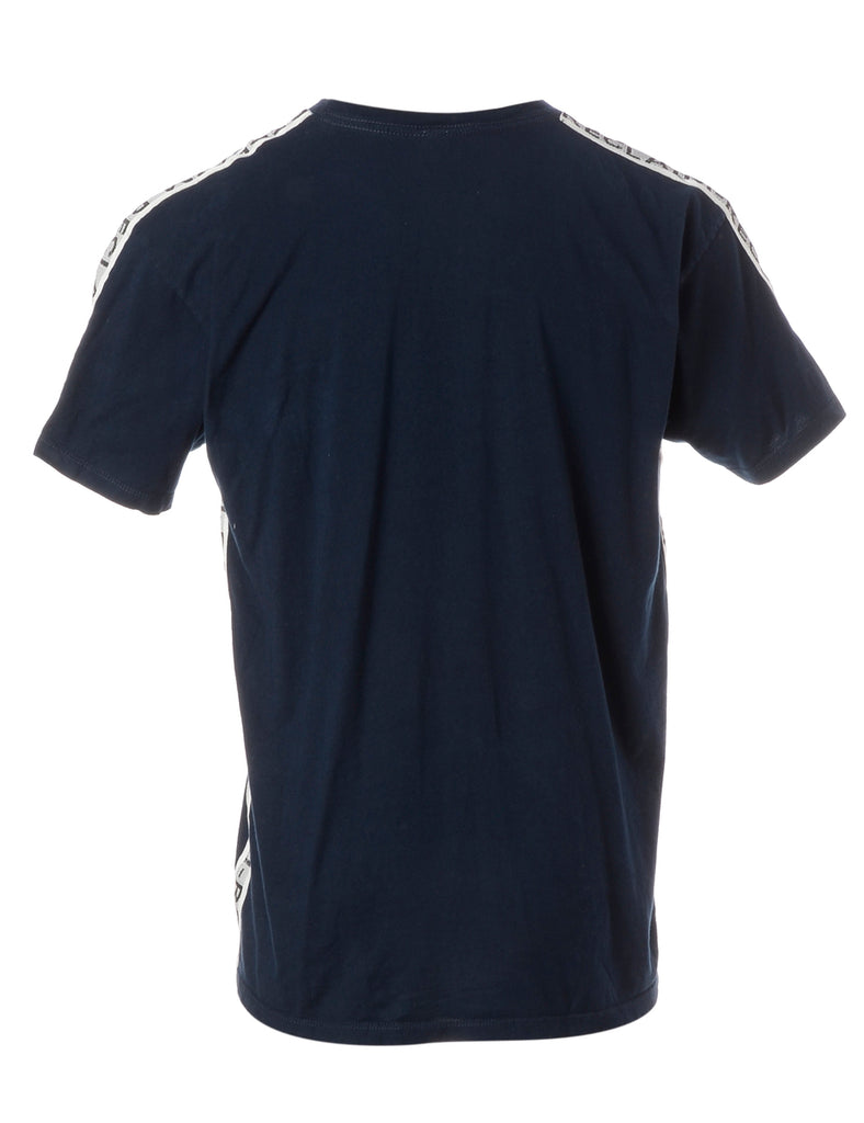 Beyond Retro Label Label Kourt Side Tape T-Shirt