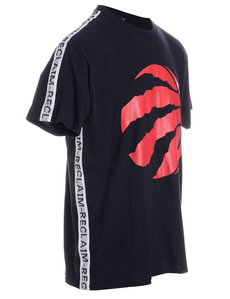 Beyond Retro Label Label Kourt Side Tape T-Shirt